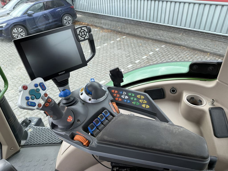 Tracteur agricole Fendt 724 Vario S4 Profiplus