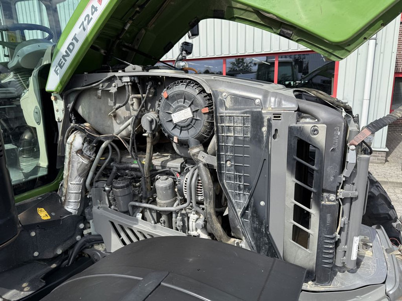 Tracteur agricole Fendt 724 Vario S4 Profiplus