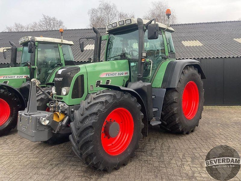 Tracteur agricole Fendt 820 Vario TMS