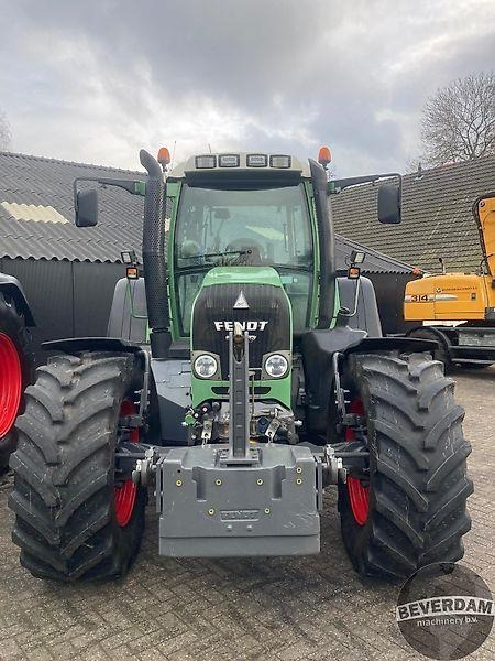Tracteur agricole Fendt 820 Vario TMS