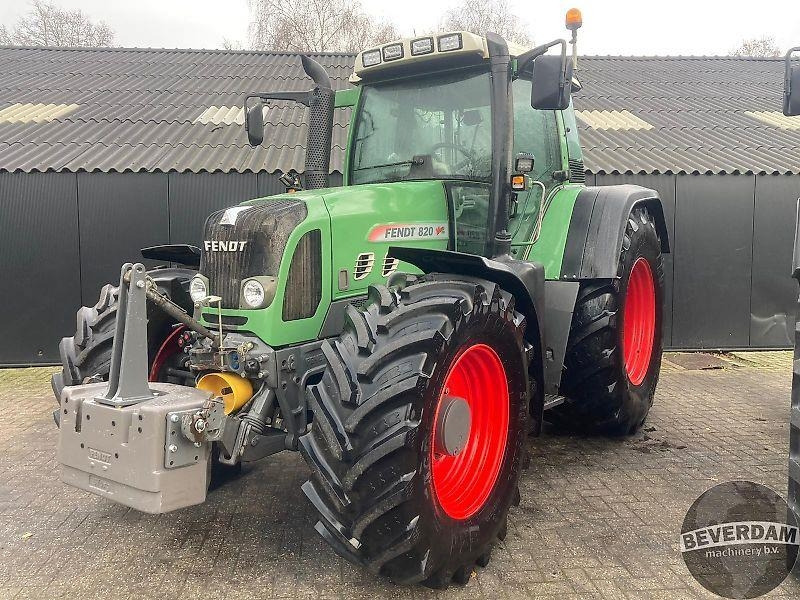 Tracteur agricole Fendt 820 Vario TMS