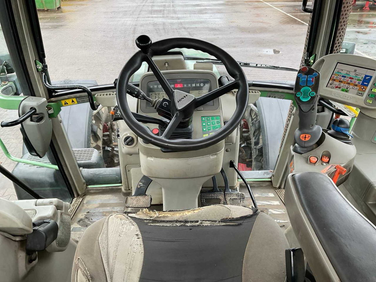 Tracteur agricole Fendt 820 Vario TMS