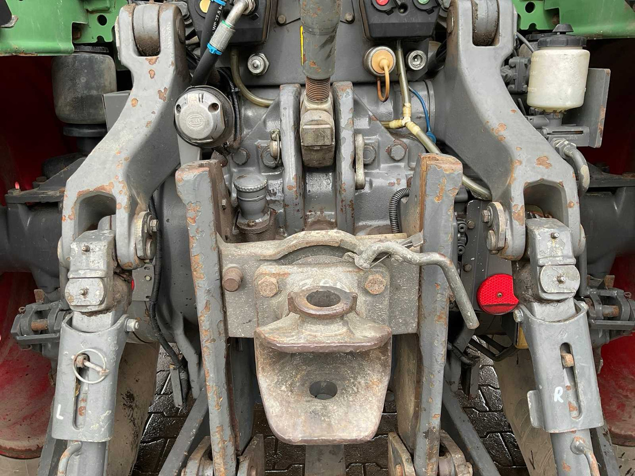 Tracteur agricole Fendt 820 Vario TMS