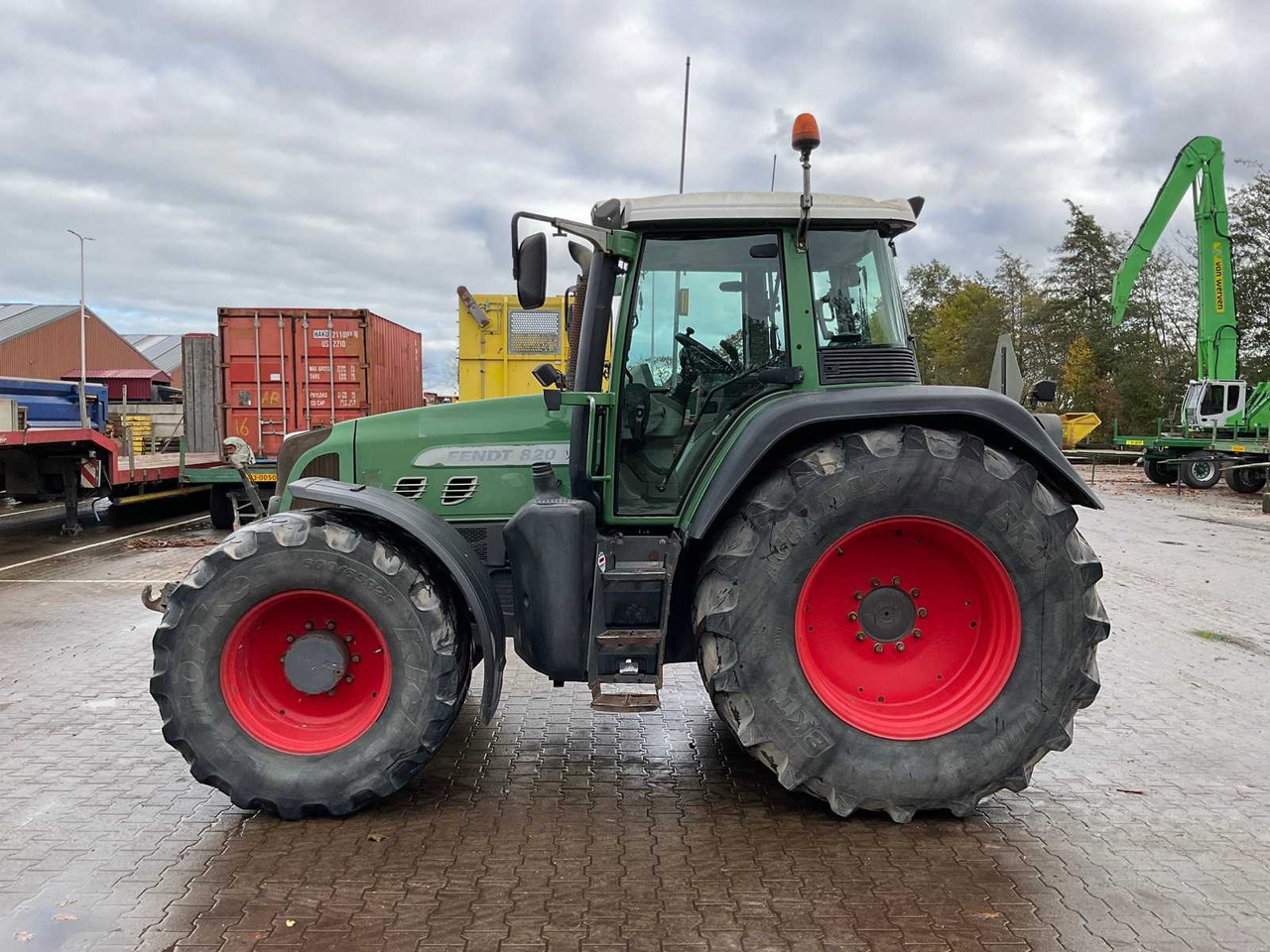 Tracteur agricole Fendt 820 Vario TMS