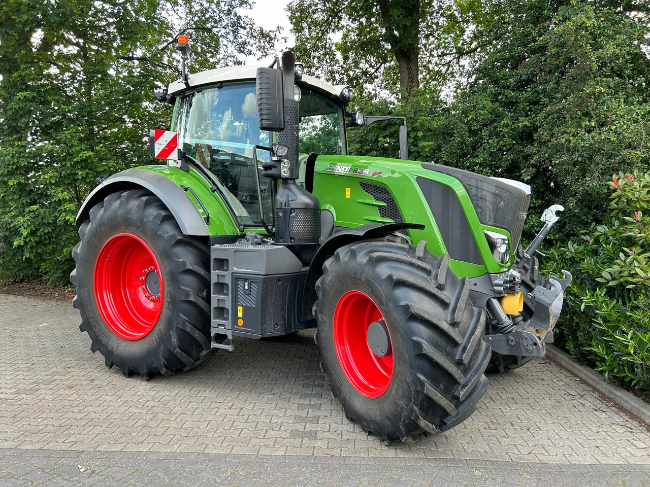 Tracteur agricole Fendt 828 Vario S4 ProfiPlus