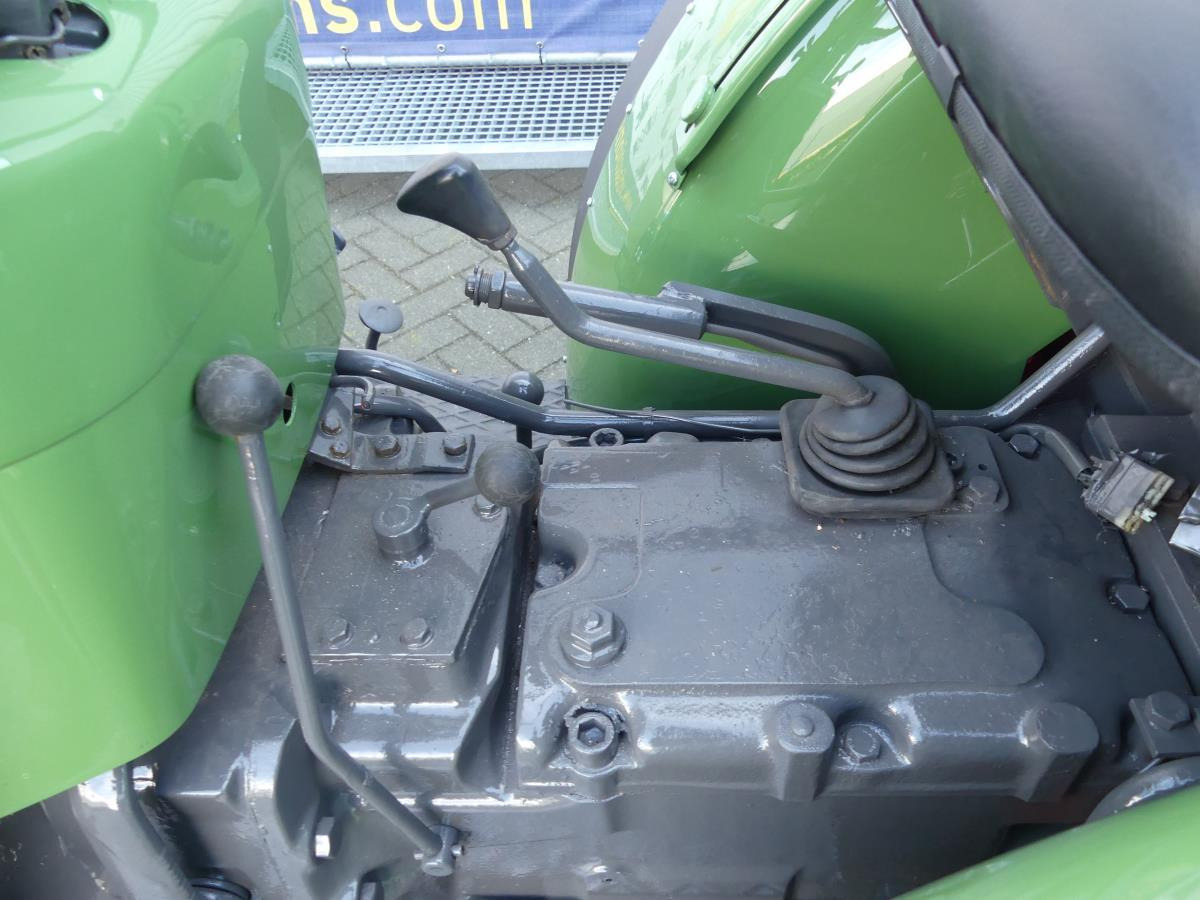 Tracteur agricole Fendt Farmer 203V