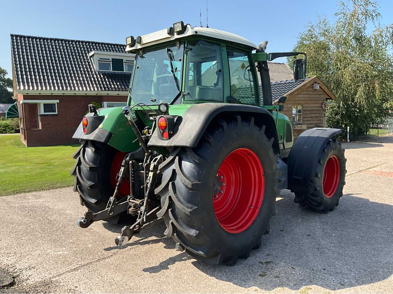 Tracteur agricole Fendt Favorit 716 Vario