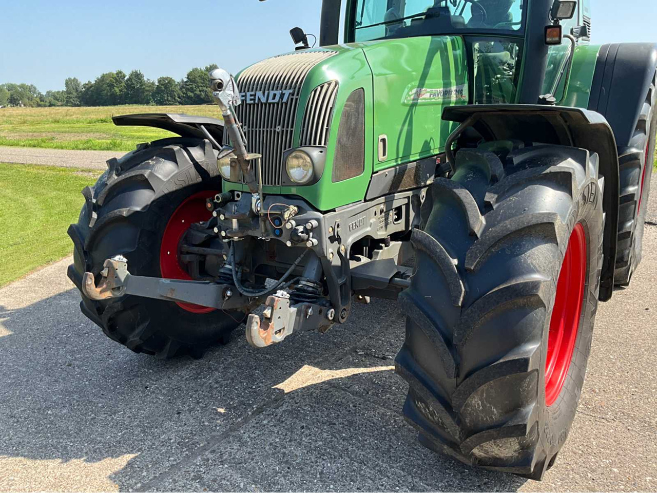 Tracteur agricole Fendt Favorit 716 Vario