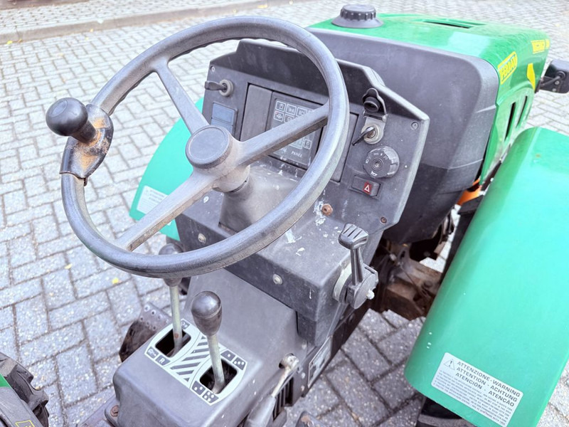Tracteur agricole Ferrari VIPAR F30L AR