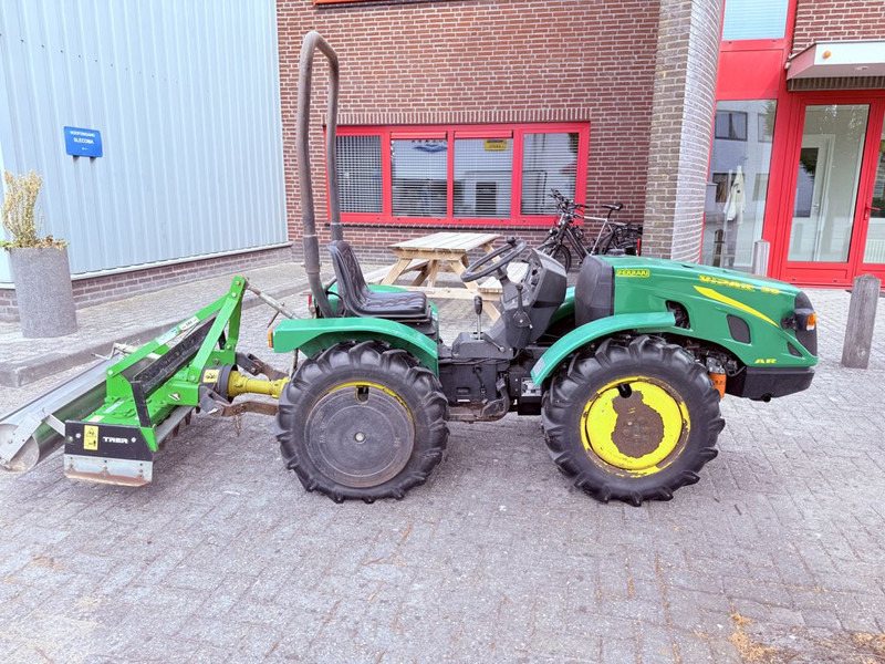 Tracteur agricole Ferrari VIPAR F30L AR