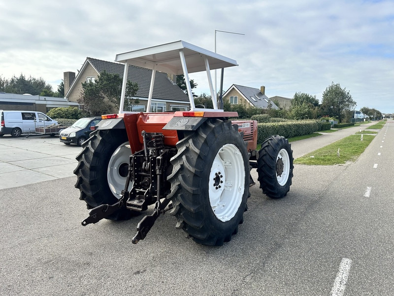 Tracteur agricole Fiat 100-90 DT