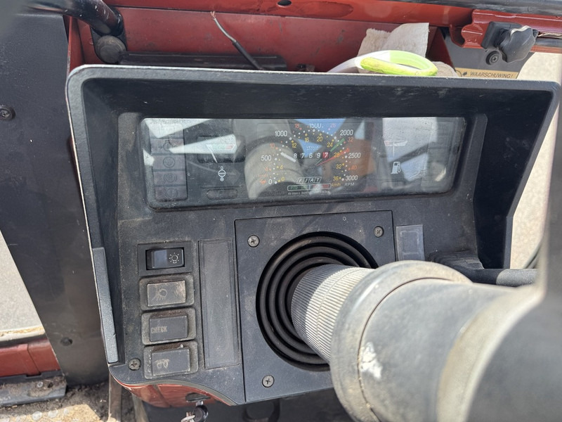 Tracteur agricole Fiat 110-90 DT