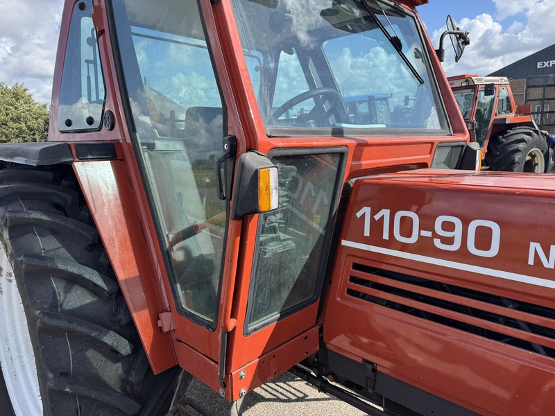Tracteur agricole Fiat 110-90 DT