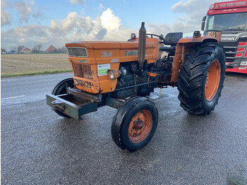 Tracteur agricole Fiat 640