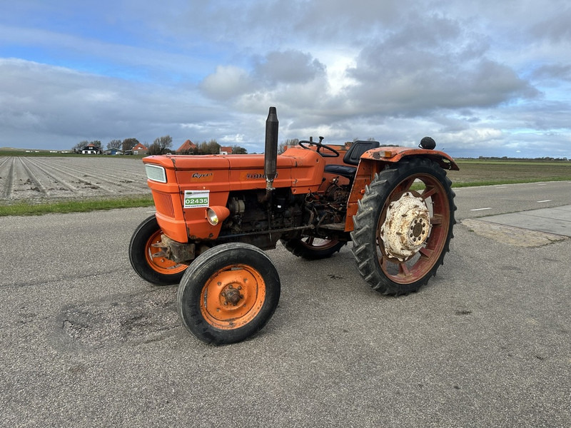 Tracteur agricole Fiat 640