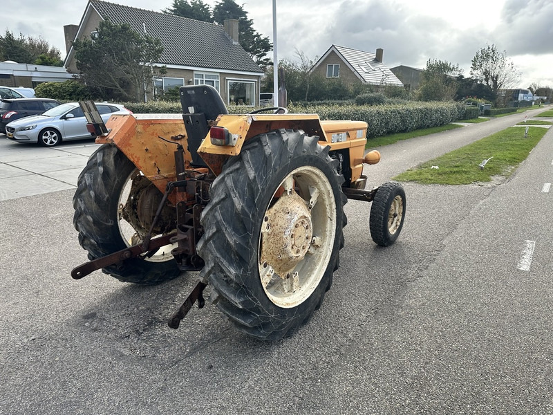 Tracteur agricole Fiat 640