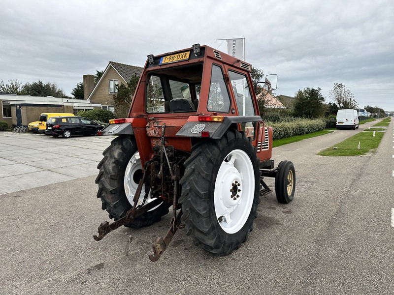 Tracteur agricole Fiat 680