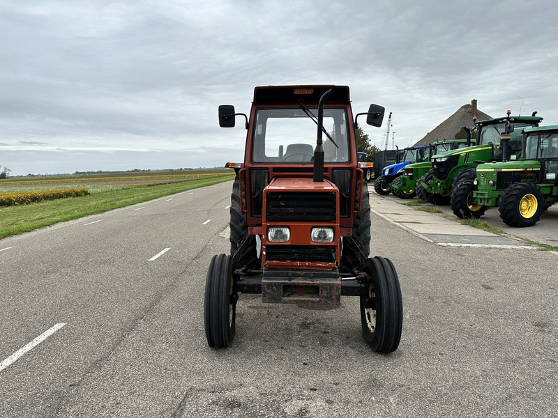 Tracteur agricole Fiat 680
