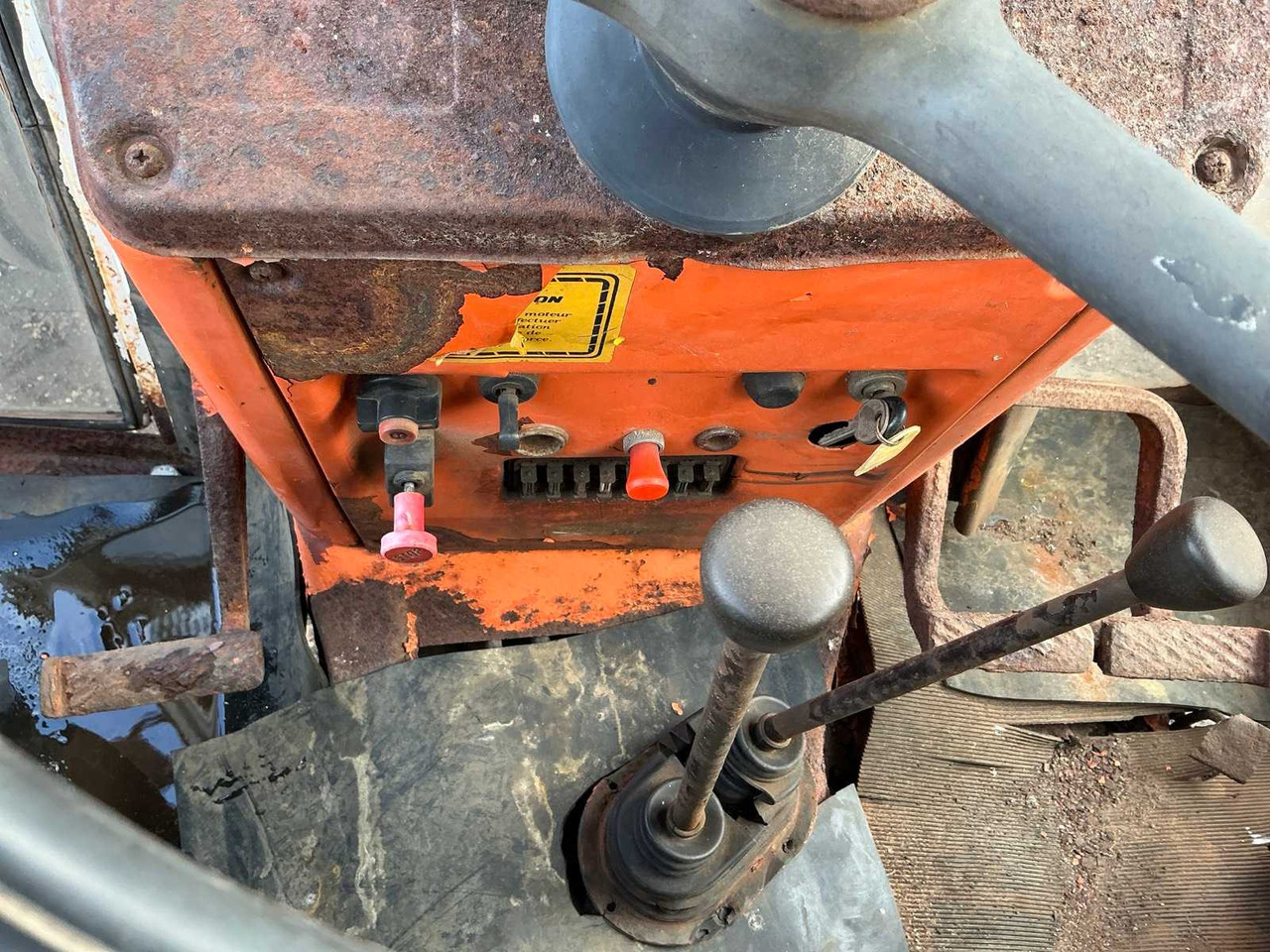 Tracteur agricole Fiat 780/8