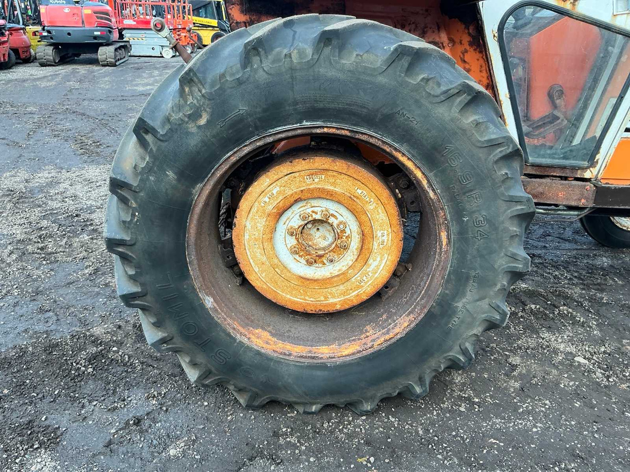 Tracteur agricole Fiat 780/8