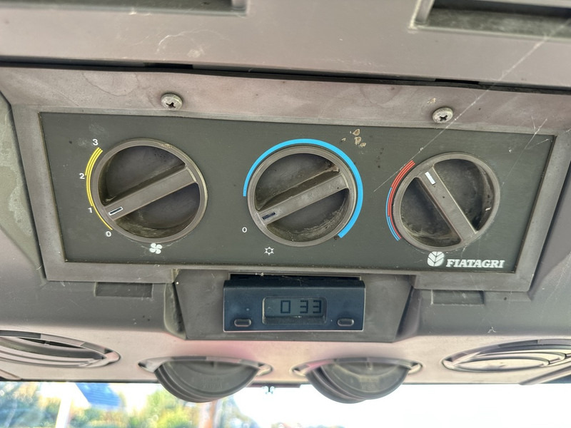 Tracteur agricole Fiat F100