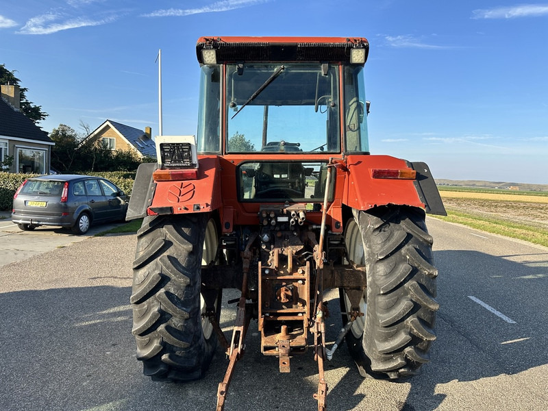 Tracteur agricole Fiat F100