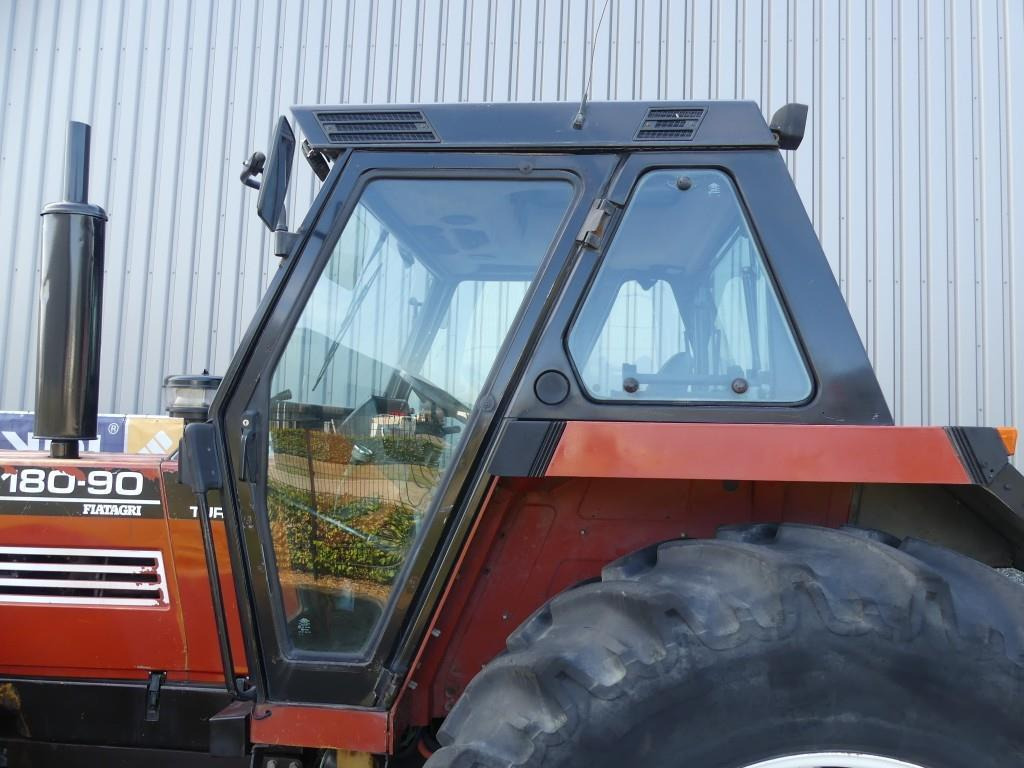 Tracteur agricole Fiat New Holland 180-90 4WD