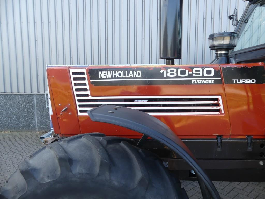 Tracteur agricole Fiat New Holland 180-90 4WD