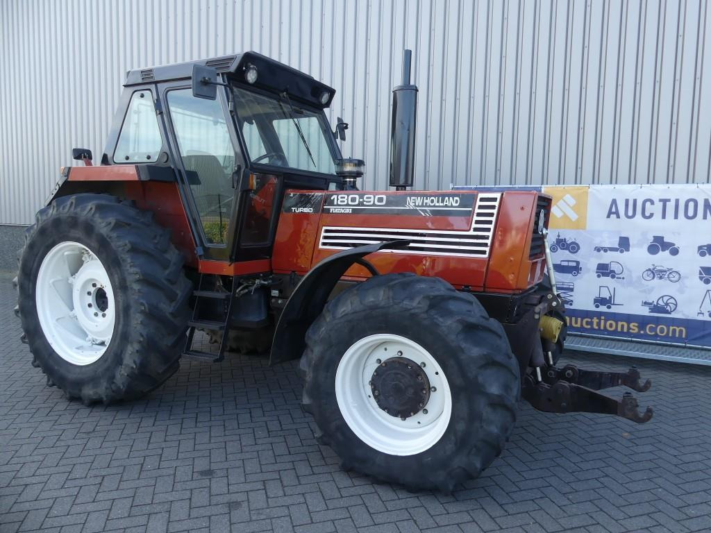 Tracteur agricole Fiat New Holland 180-90 4WD