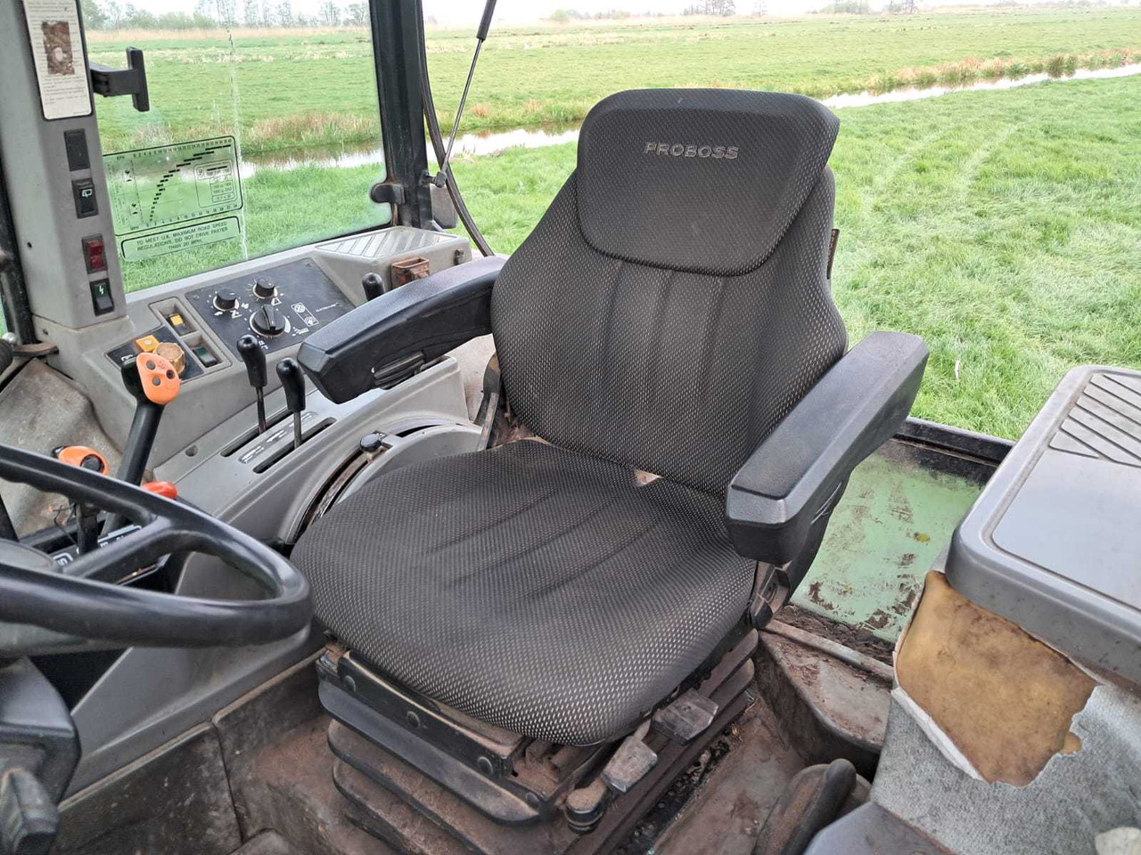Tracteur agricole Ford