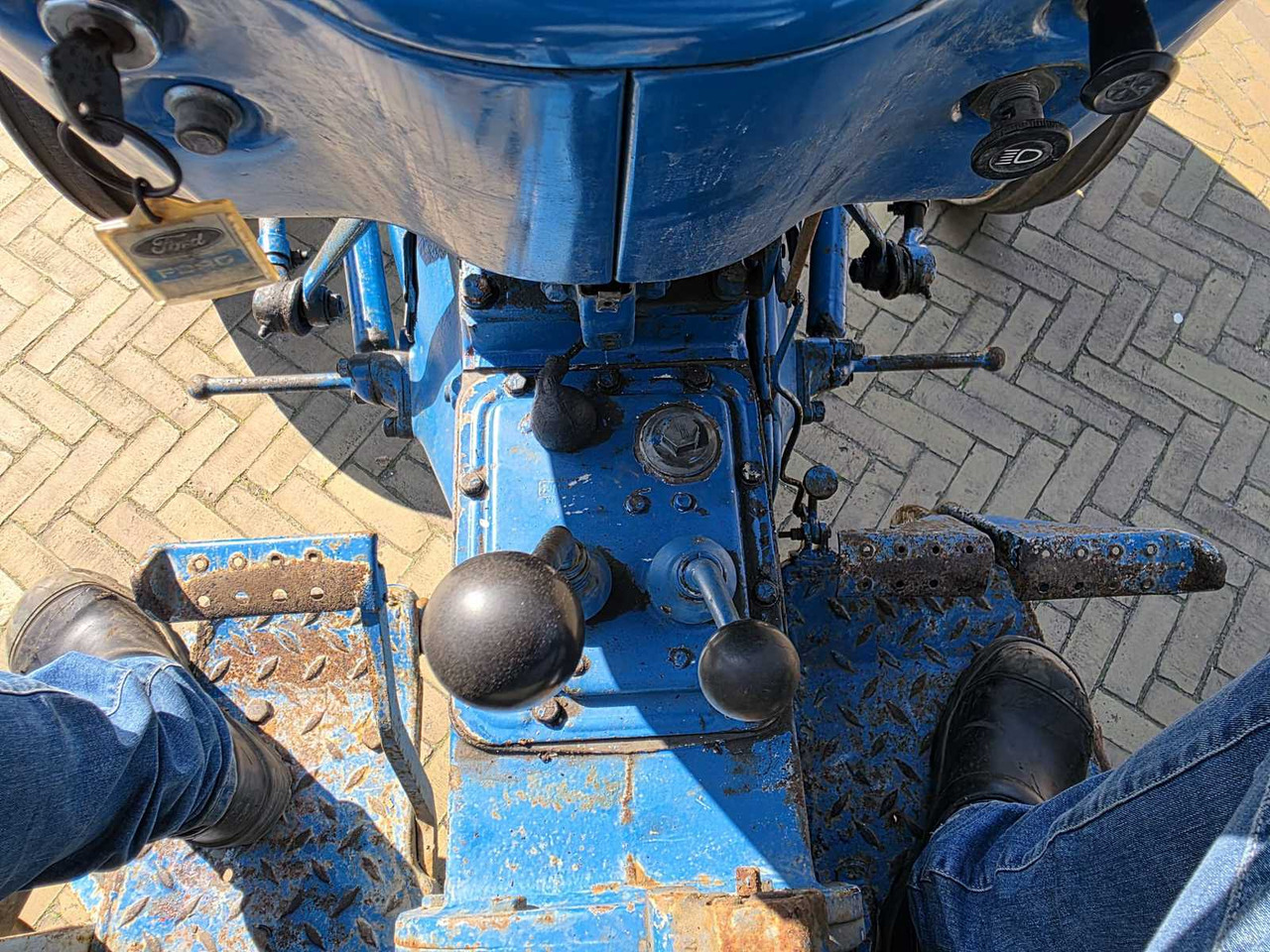 Tracteur agricole Ford 2000