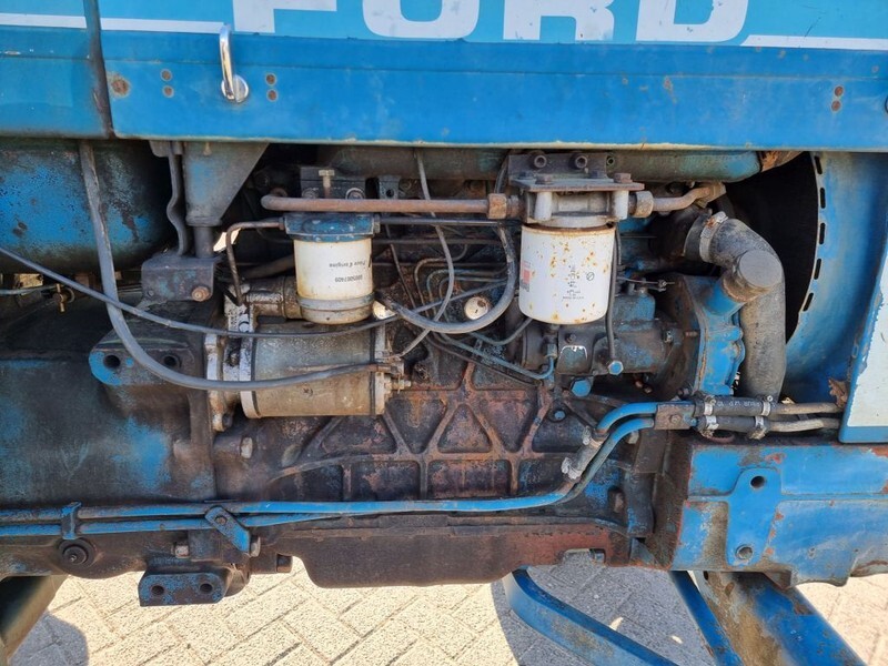 Tracteur agricole Ford 5610