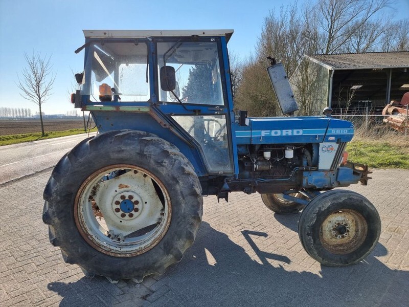 Tracteur agricole Ford 5610