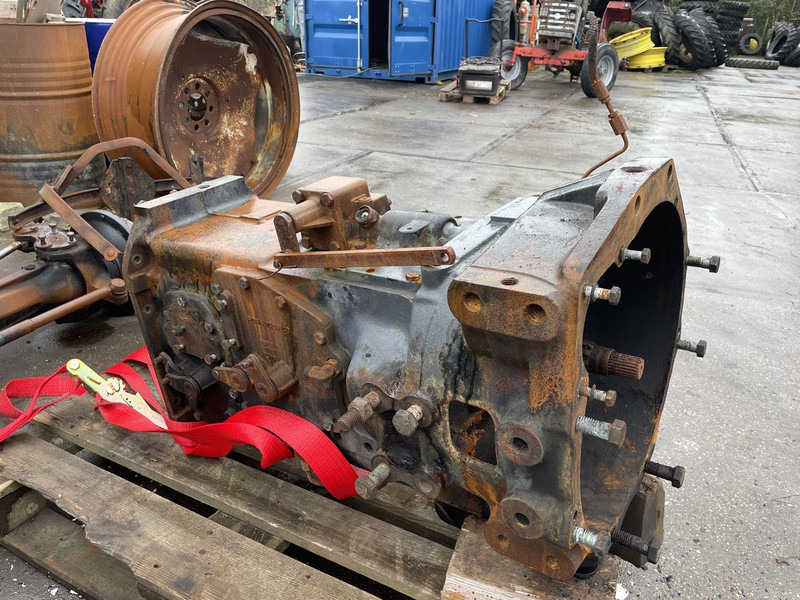 Tracteur agricole Ford 6640 7740 SL