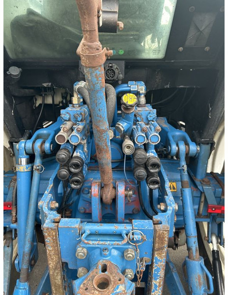 Tracteur agricole Ford 6640 SLE
