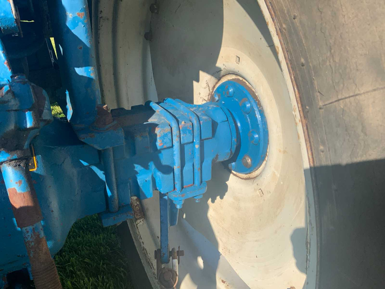 Tracteur agricole Ford 7700