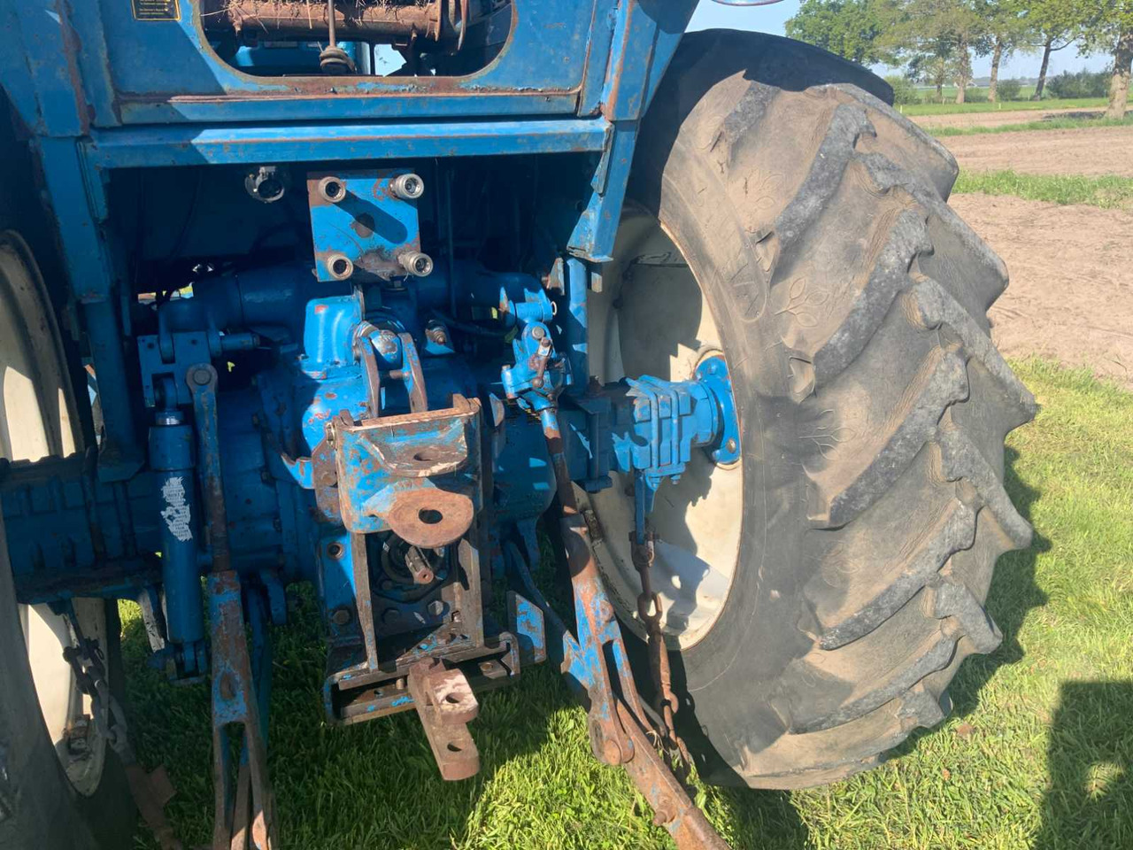 Tracteur agricole Ford 7700