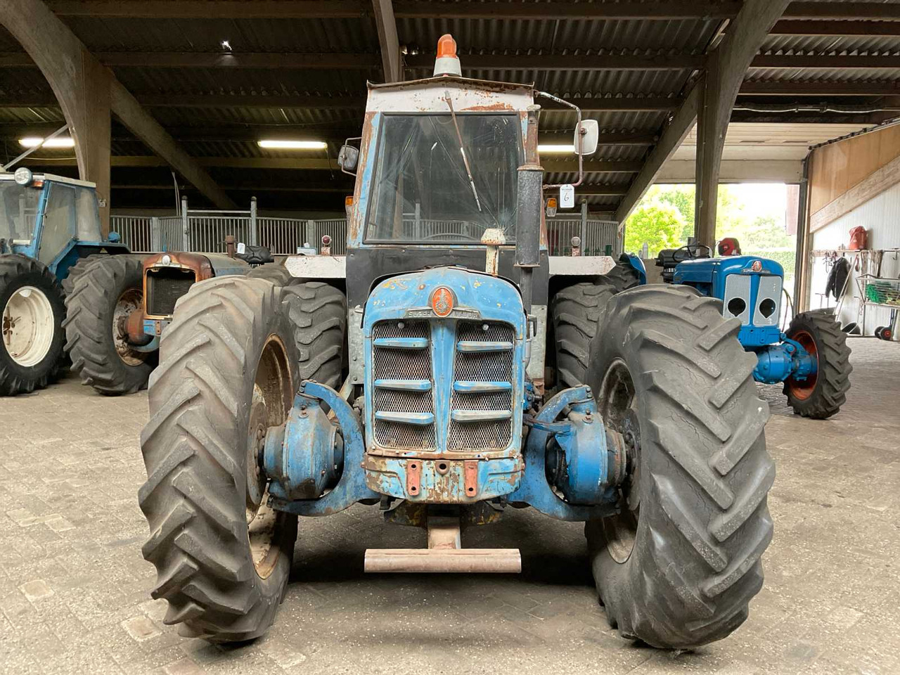 Tracteur agricole Fordson Major County Super 4