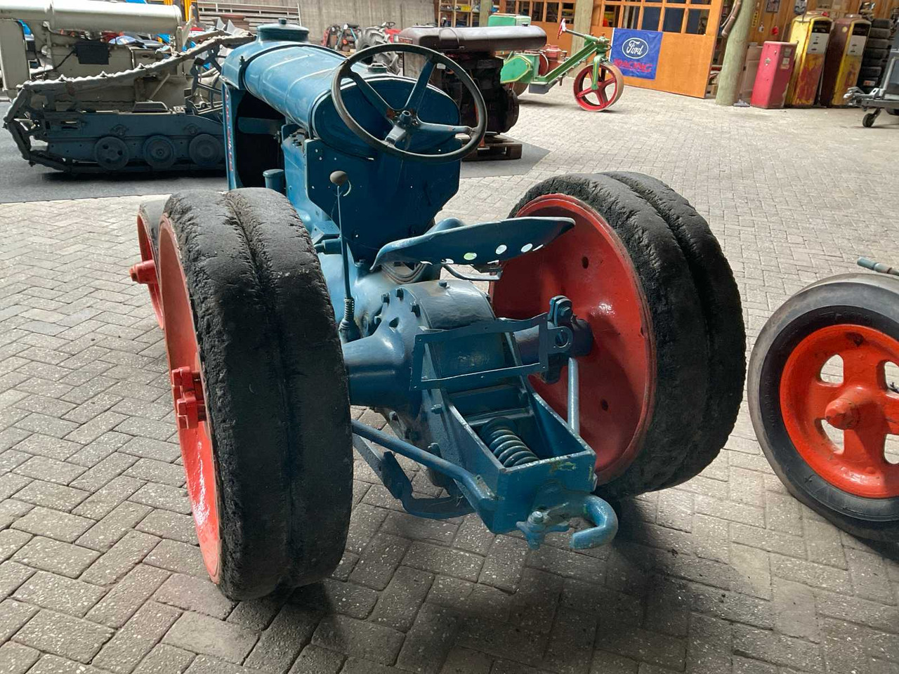 Tracteur agricole Fordson N Industry