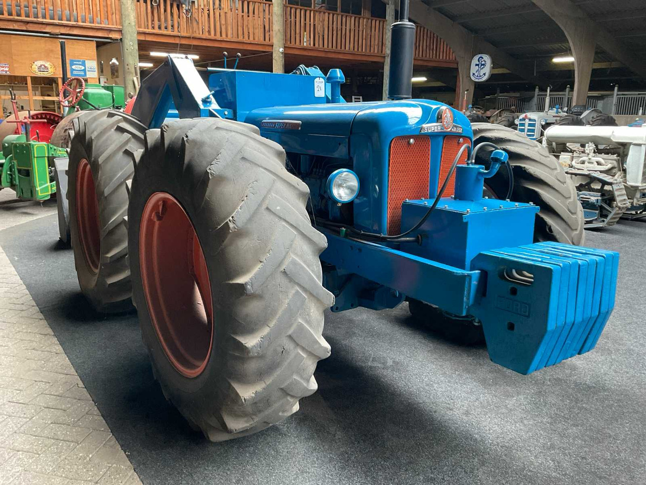 Tracteur agricole Fordson Super Major County