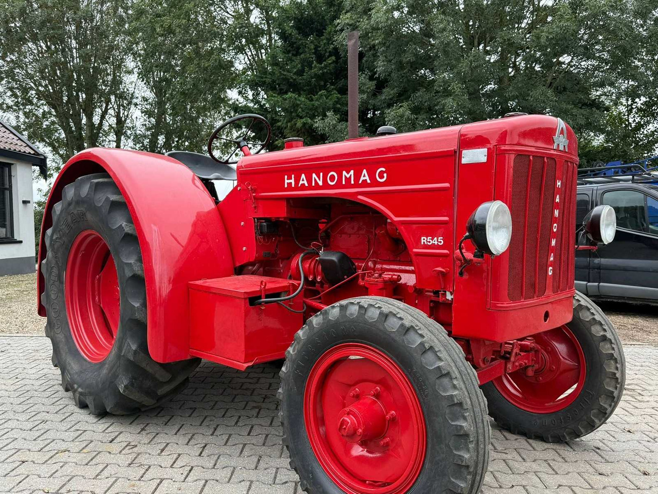 Tracteur agricole Hanomag R545