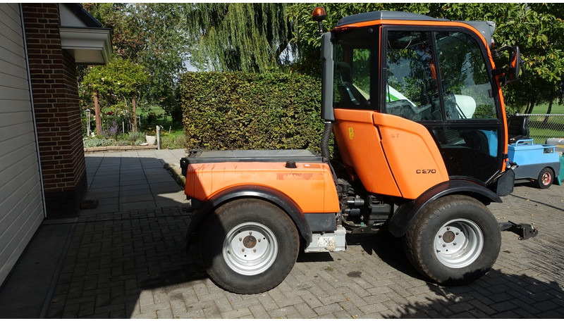 Tracteur agricole Holder C270