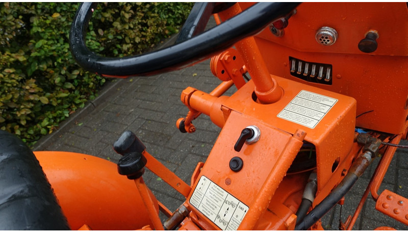 Tracteur agricole Holder P60