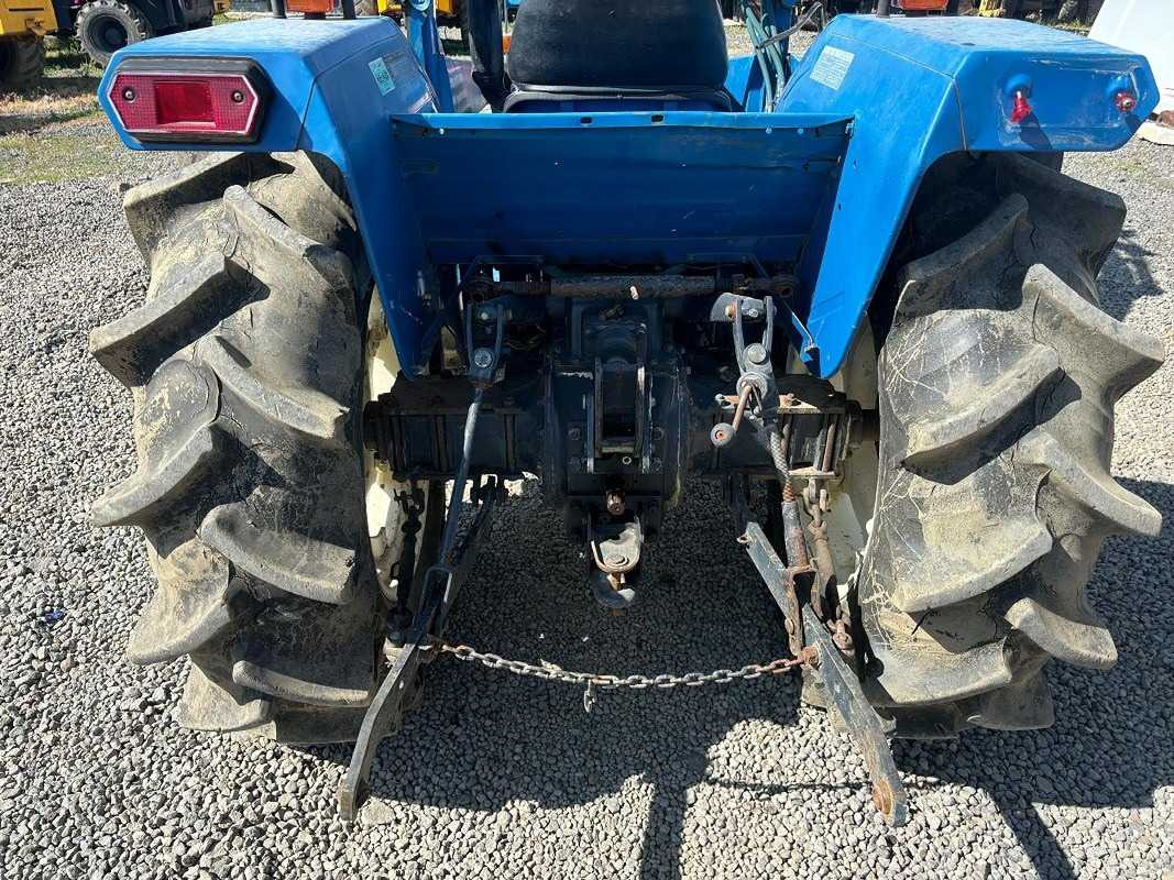 Tracteur agricole ISEKI 4-WHEEL DRIVE TRACTOR