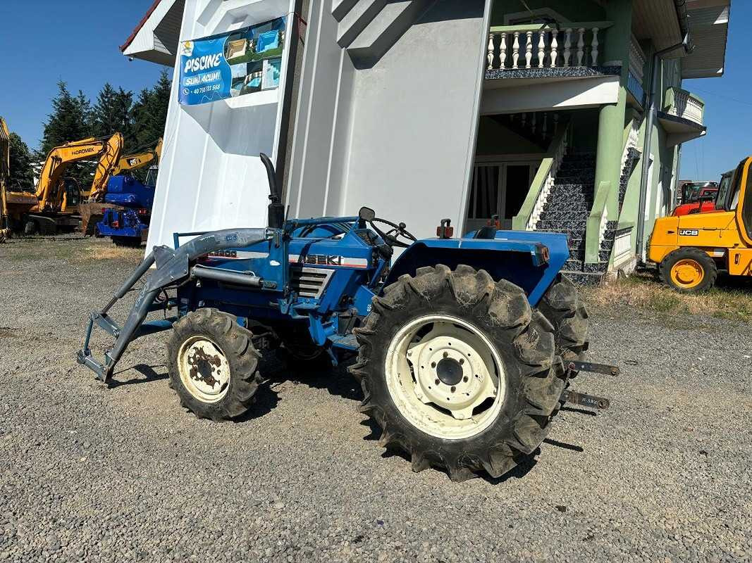 Tracteur agricole ISEKI 4-WHEEL DRIVE TRACTOR