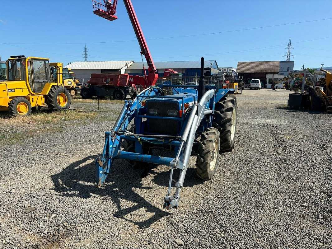 Tracteur agricole ISEKI 4-WHEEL DRIVE TRACTOR
