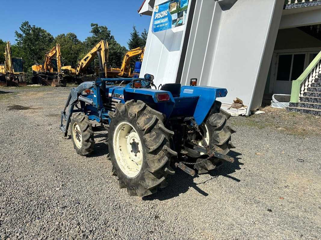 Tracteur agricole ISEKI 4-WHEEL DRIVE TRACTOR