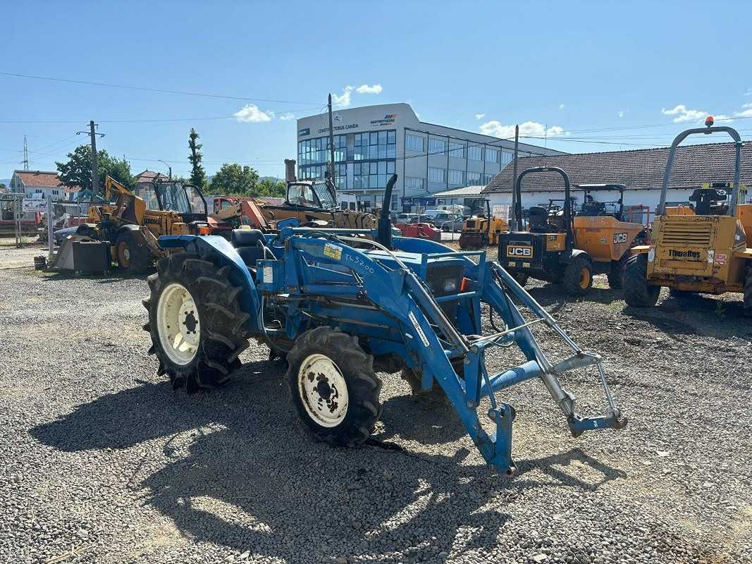 Tracteur agricole ISEKI 4-WHEEL DRIVE TRACTOR