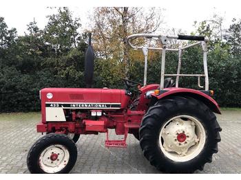 Tracteur agricole International 433