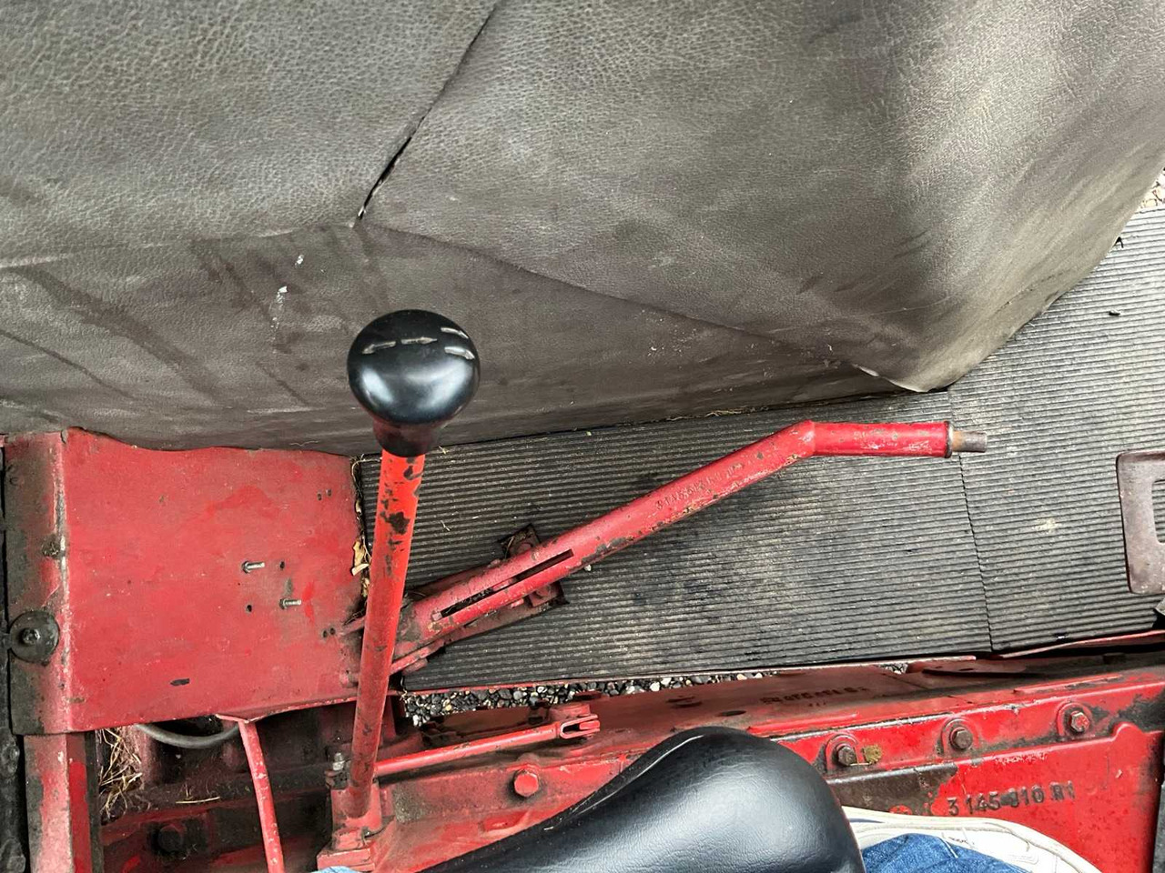 Tracteur agricole International 644